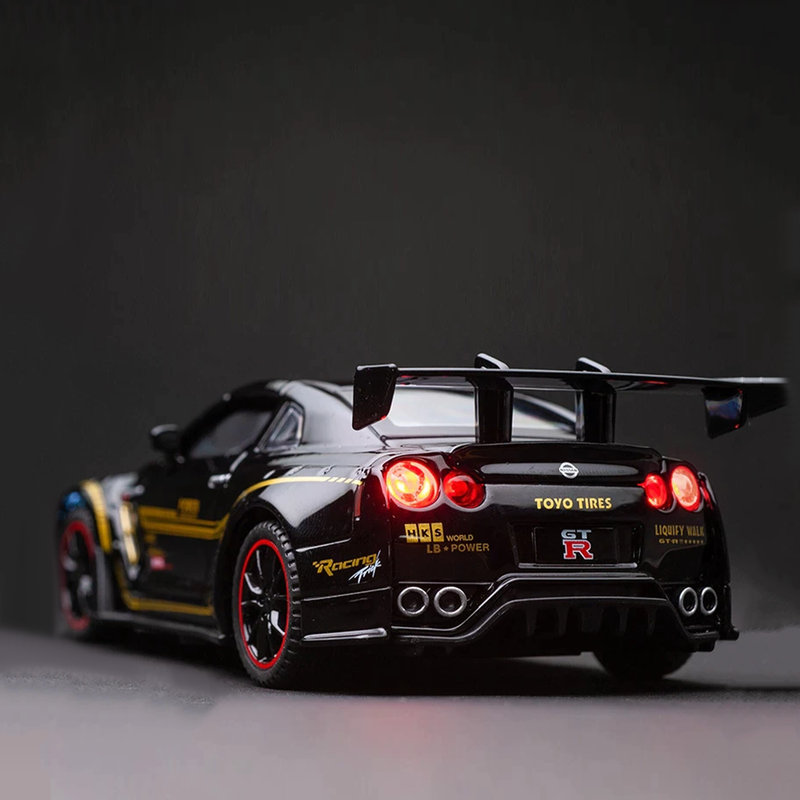 Miniatura Nissan GTR R351:32